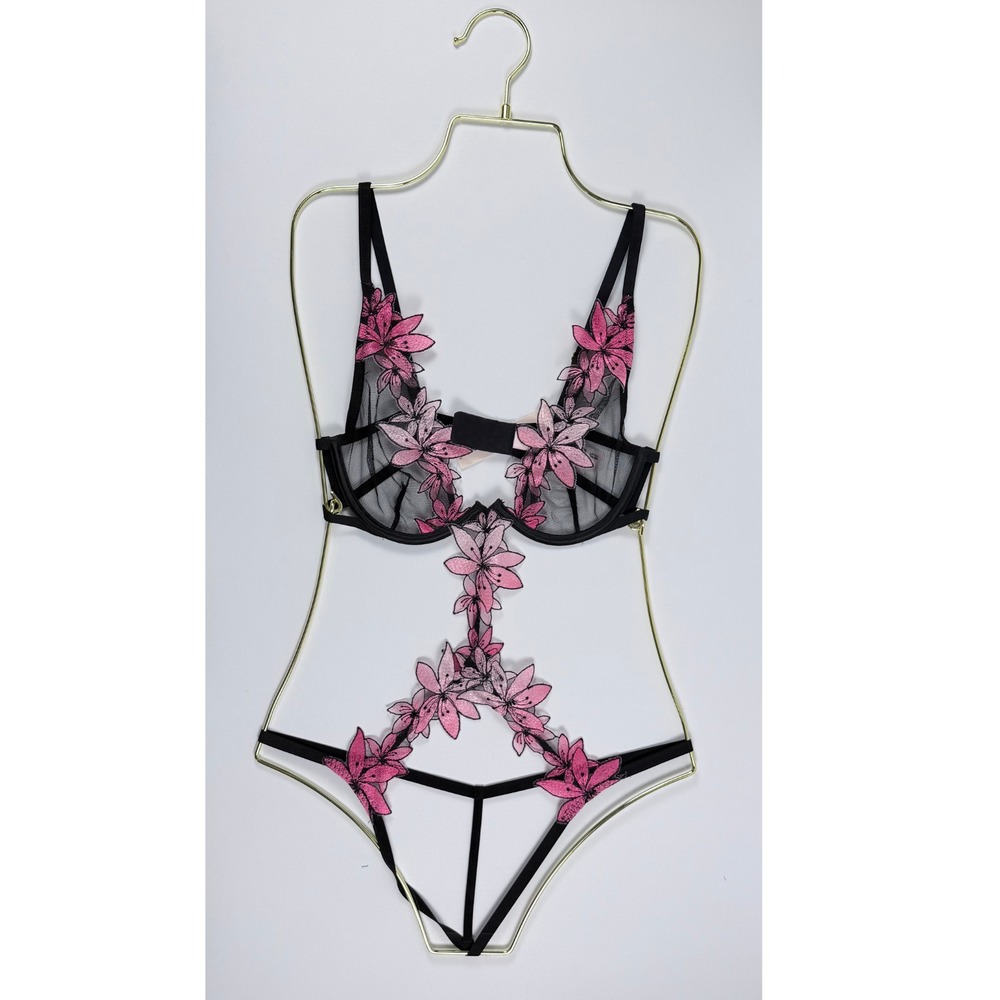 Victoria's Secret Ziggy Glam Floral Embroidery Unlined Cutout Teddy Black Pink S - Picture 2 of 7